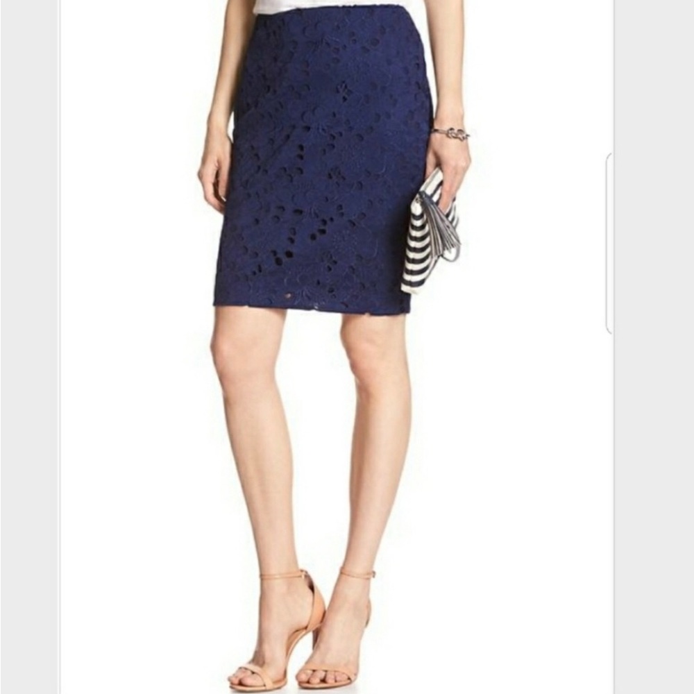 NWOT  W-6P Banana Republic Maritime Lace Pencil Skirt 💙